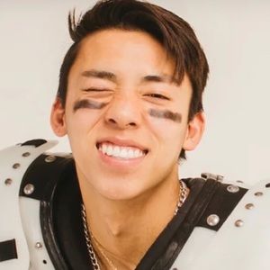 Meet your Posher, Estrella